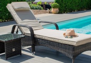 Single Sun-Lounger & Glass Top Table Set - Brown Polyweave Rattan