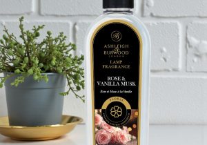 'Rose & Vanilla Musk' Fragrance Oil