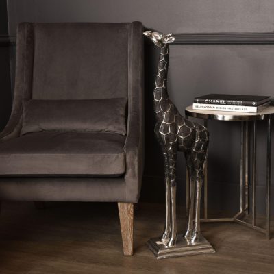 Standing Giraffe Sculpture – Head Looking Forward – Large