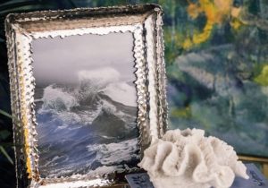 Photo Frame - Hammered Metal Finish - Glass Front - 8" x 6"