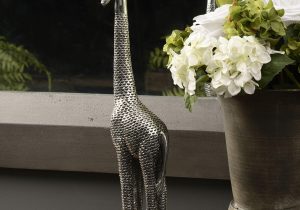 157614 - Giraffe Sculpture - Standing Giraffe - Head Looking Sideways